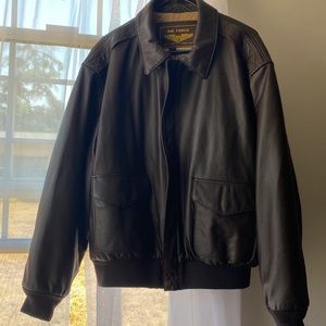 Air Force.Landing Leathers Men Air Force, XL, dark brown, in great condition.